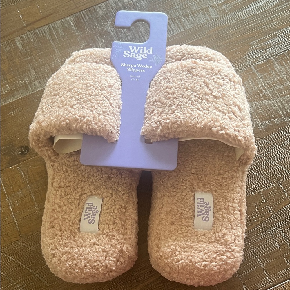Wild Sage Women's Sherpa Wedge Slippers - Blush Pink